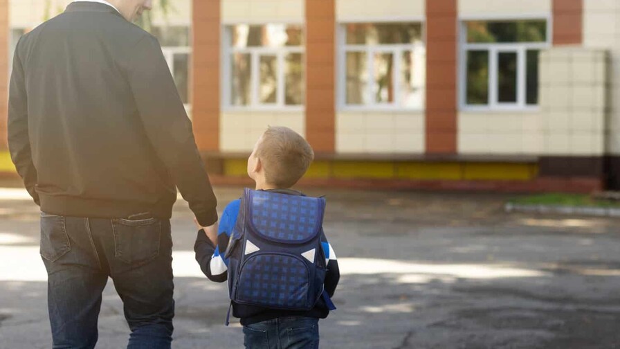Cómo acompañar a los niños en el cambio de colegio Cómo acompañar a los niños en el cambio de colegio