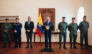 De la Espriella presenta nueva c&uacute;pula militar para combatir el crimen en Colombia
