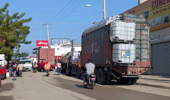 Denuncian en Dajab&oacute;n que cargas destinadas a Hait&iacute; terminan vendi&eacute;ndose en RD