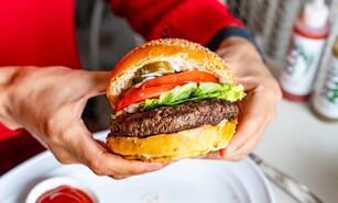 Trump permitir&aacute; la importaci&oacute;n temporal de carne de res sin aranceles para reducir precios