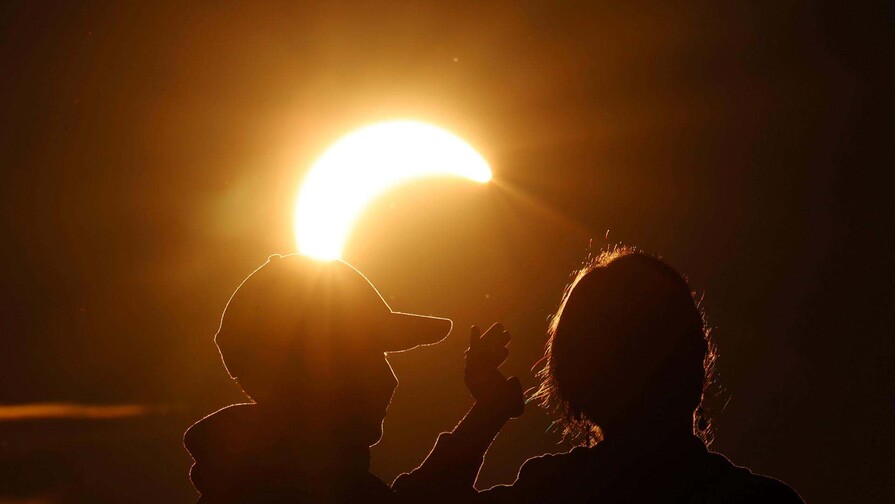 Eclipse lunar oscurecerá hasta el 93 % de la Luna y será visible desde RD Eclipse lunar oscurecerá hasta el 93 % de la Luna y será visible desde RD