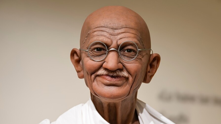 Manuscritos de Mahatma Gandhi se venden por un r&eacute;cord de 1.7 millones de d&oacute;lares en India