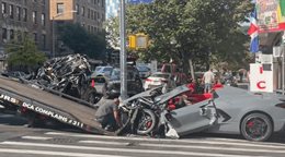 Aparatoso accidente en Inwood deja tres heridos; NYPD investiga posible carrera ilegal