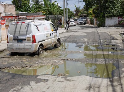 Vecinos de Los Frailes II denuncian males en calle Teo Cruz