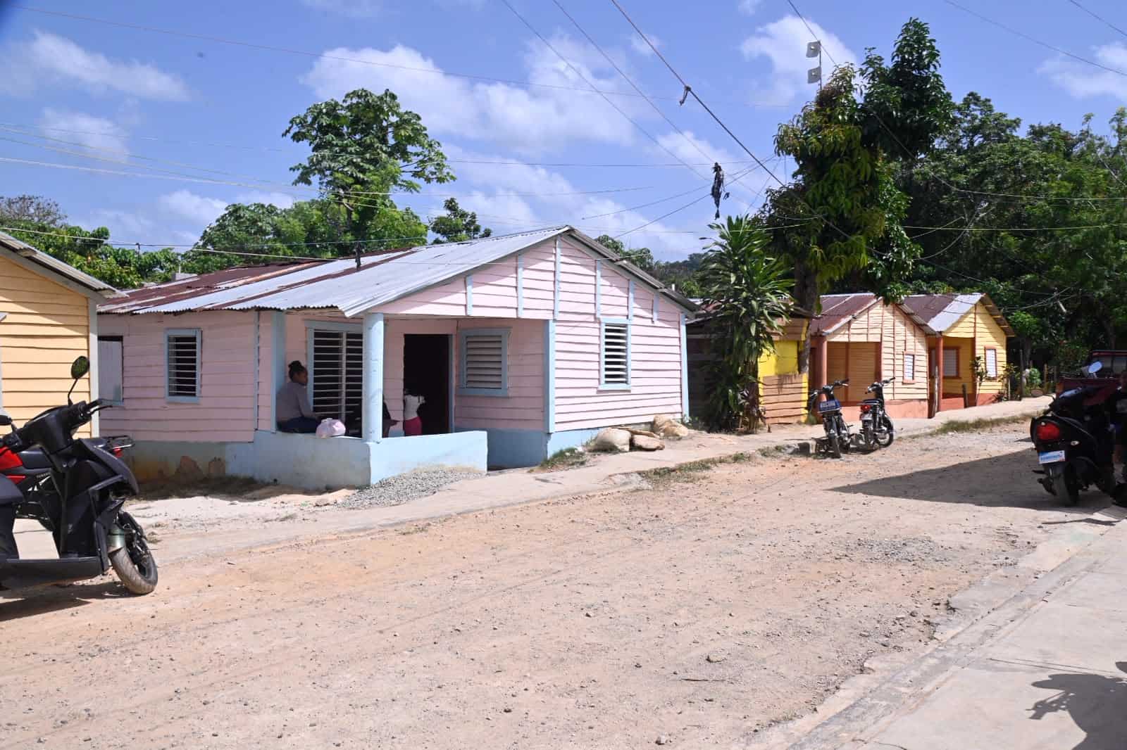Vivienda deAurelina Valdez, en la comunidad La Colorada, Yamas&aacute;, donde ocurri&oacute; el ataque que dej&oacute; a la joven muerta y a su madre herida.