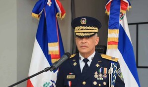 Director de la Polic&iacute;a da 30 d&iacute;as para declarar patrimonio y amenaza con destituir a incumplidores