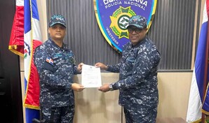 Polic&iacute;a Nacional realiza cambio de mando en La Vega; el coronel Cabrera Concepci&oacute;n asume el cargo