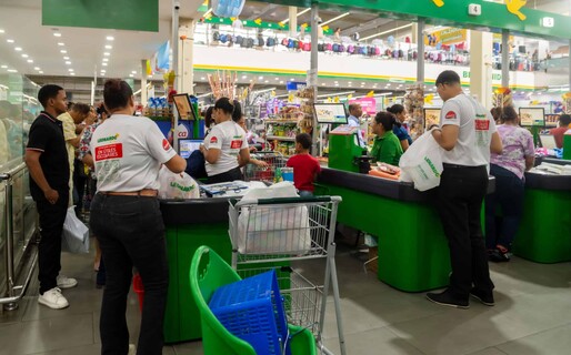 Los dominicanos completan compras escolares a dos d&iacute;as del regreso a clases