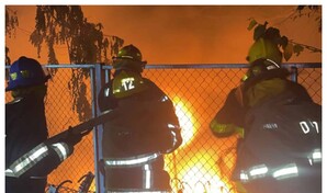 Se produce incendio pr&oacute;ximo a planta de GLP; bomberos evitan que llamas se propaguen a la envasadora