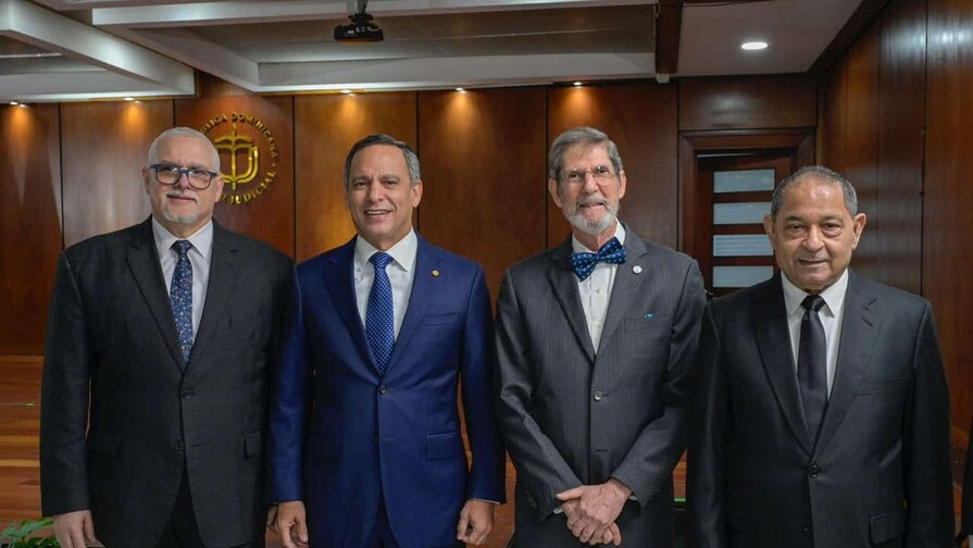 Publican diccionario para comprender más de 10 mil términos jurídicos en un contexto dominicano Publican diccionario para comprender más de 10 mil términos jurídicos en un contexto dominicano