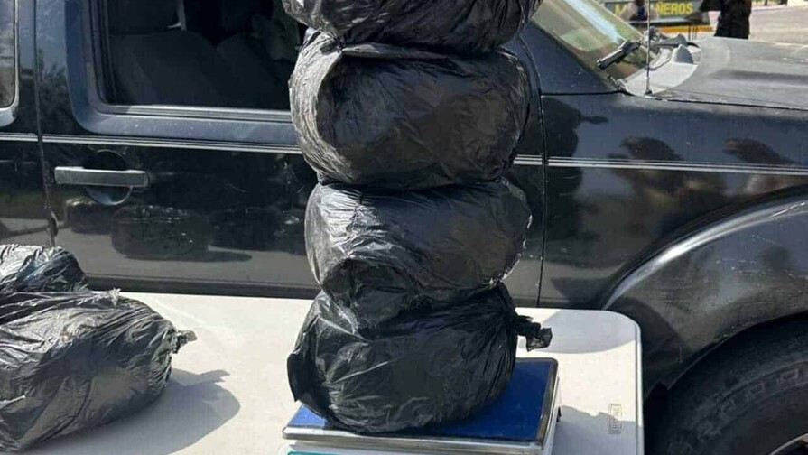 Detienen conductor con 84 libras de presunta marihuana en Azua