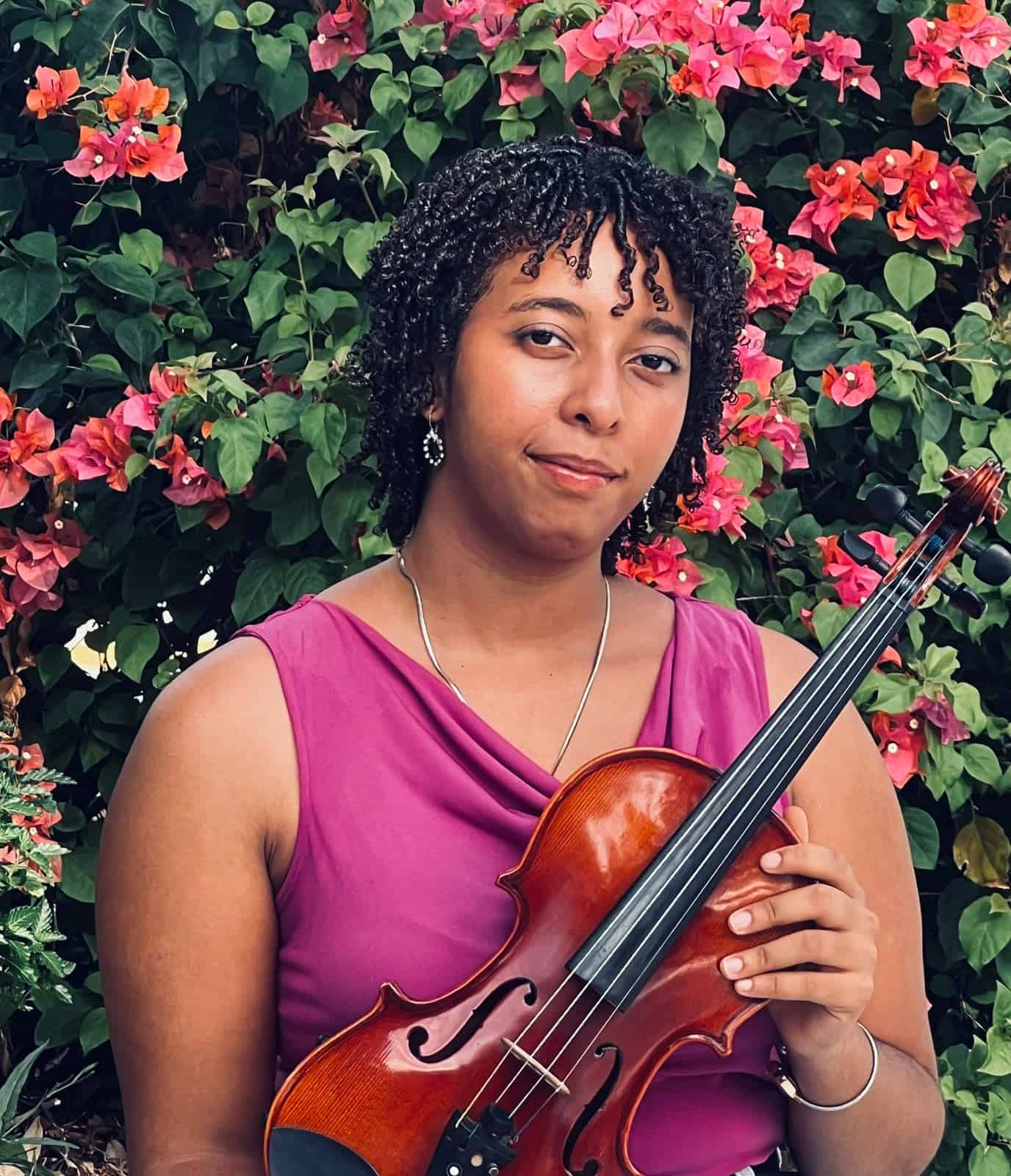 Esmeralda Núñez, una de las jóvenes talentos que participará como solista en "Sinfónico 2026" junto a la orquesta sinfónica. <br>