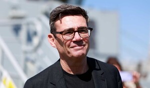 Burnham dice en Kiev que seguir&aacute; apoyando a Ucrania pese a "amenazas indignantes" rusas