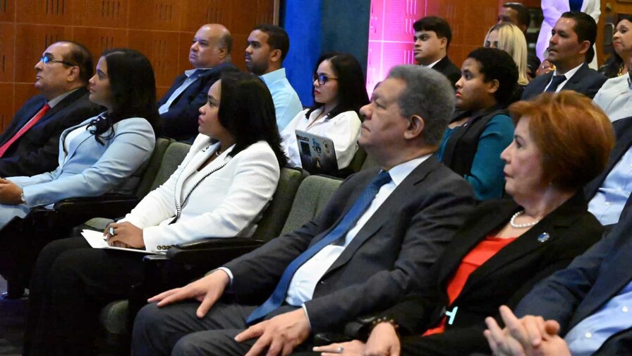 Expertos analizan retos de América Latina ante el nuevo orden mundial Expertos analizan retos de América Latina ante el nuevo orden mundial