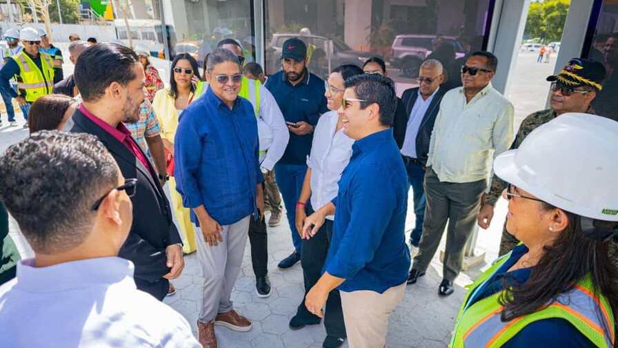 Directivos de la Empresa Metropolitana del Transporte y el Intrant recorren el kilómetro 9 Directivos de la Empresa Metropolitana del Transporte y el Intrant recorren el kilómetro 9