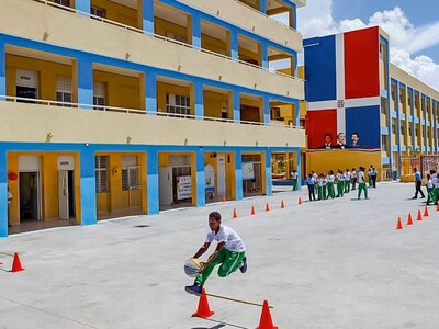 Dominican Republic school year starts amid protests and enrollment disputes