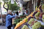 Irán minimiza el desplome del rial ante el "Día D económico" de EE. UU. Irán minimiza el desplome del rial ante el "Día D económico" de EE. UU.