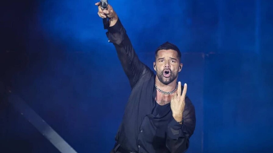 Ricky Martin regresa al cine con Hombre al agua, la nueva película de Gael García Bernal Ricky Martin regresa al cine con Hombre al agua, la nueva película de Gael García Bernal