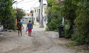 Vecinos del kil&oacute;metro 20, de La Gu&aacute;yiga, denuncian abandono de la calle Primera
