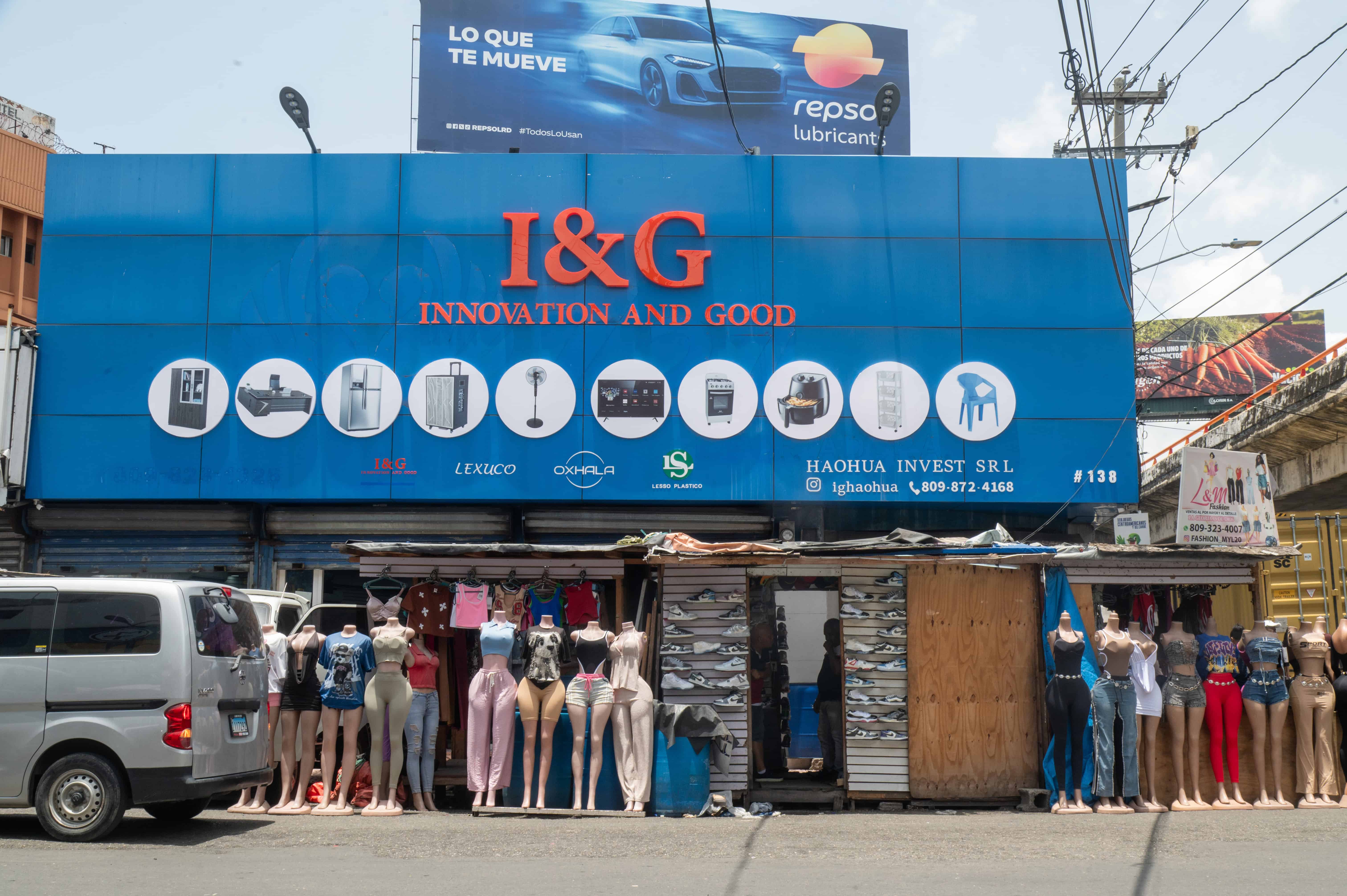 Tienda china Innovation & Good, ubicada en la avenida Duarte.