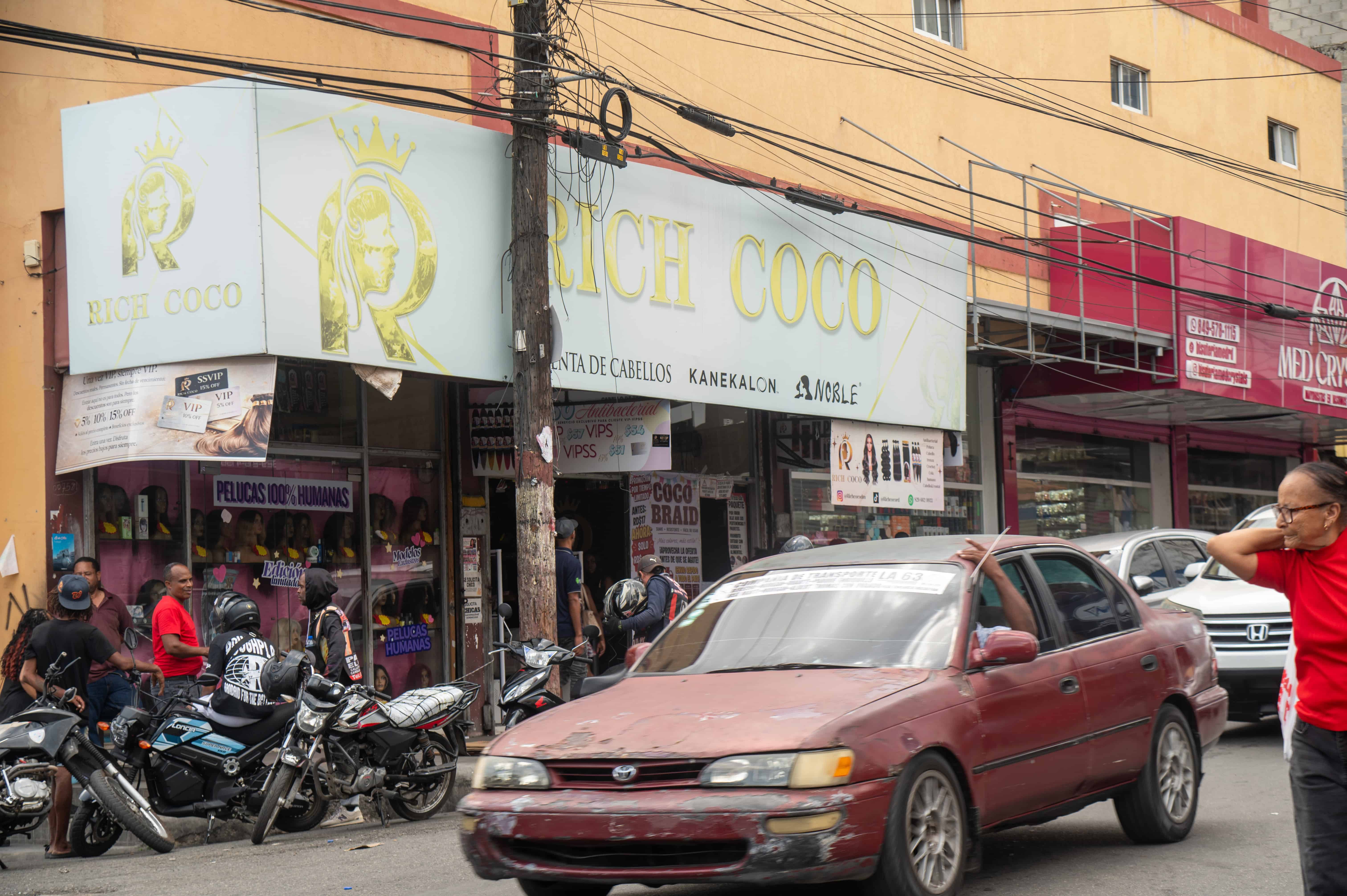 Rich Coco, establecimiento chino en la calle José Martí.