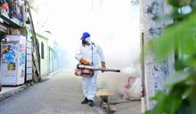 Salud P&uacute;blica fumiga contra el dengue y exhorta a la poblaci&oacute;n eliminar criaderos de mosquito