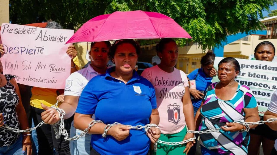 Denuncian retraso en reconstrucción deja a más de 800 estudiantes fuera de las aulas en Santiago Denuncian retraso en reconstrucción deja a más de 800 estudiantes fuera de las aulas en Santiago