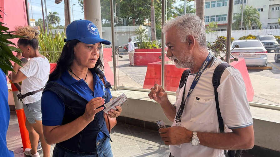 Consejo Nacional de Drogas lleva campaña contra el vapeo a usuarios del Metro SD Consejo Nacional de Drogas lleva campaña contra el vapeo a usuarios del Metro SD