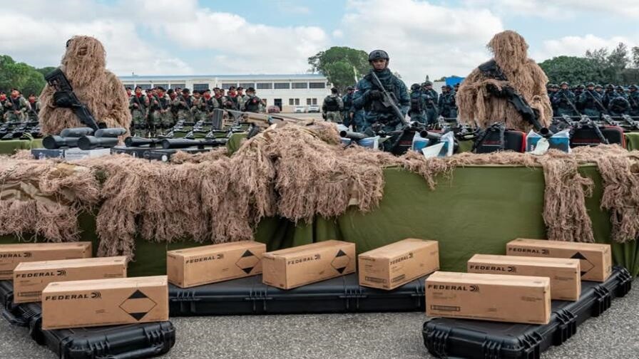 Nuevas armas israel&iacute;es y estadounidenses refuerzan el arsenal militar dominicano