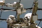 Dos astronautas inician paseo espacial para mejorar la comunicación con Tierra de la EEI Dos astronautas inician paseo espacial para mejorar la comunicación con Tierra de la EEI