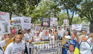 Familiares de presos pol&iacute;ticos protestan por excarcelaciones a cuentagotas en Venezuela