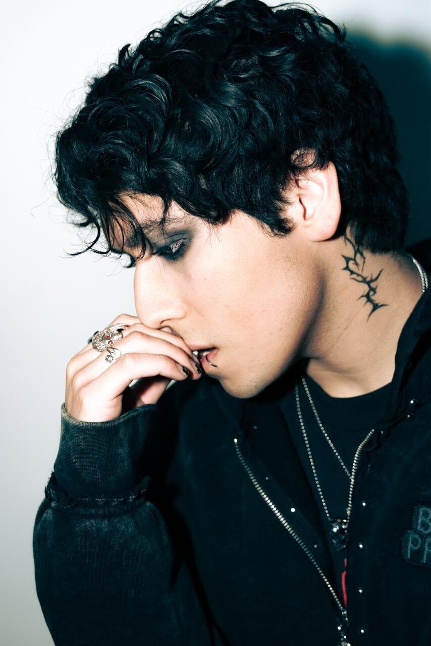 LIAN! explora nuevos caminos con el sencillo "Londres", una nueva mirada al amor desde el pop rock LIAN! explora nuevos caminos con el sencillo "Londres", una nueva mirada al amor desde el pop rock