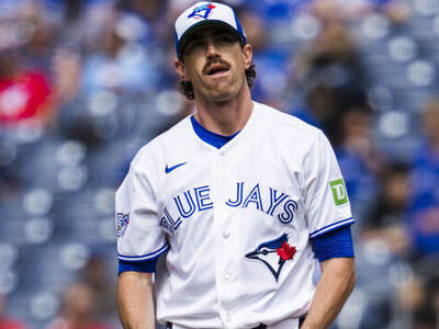 MLB: Shane Bieber sufre inflamación muscular y a lista de lesionados