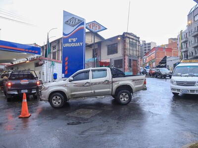 Petróleo de Texas baja un 3.25 % pese a sanciones EE.UU. a Irán