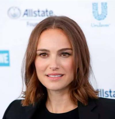 Novela de Rachel Cusk desata pol&eacute;mica por supuesto retrato de Natalie Portman