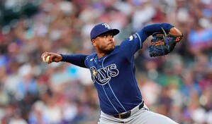 Freddy Peralta comanda el triunfo de los Rays sobre los Tigres con seis entradas en blanco