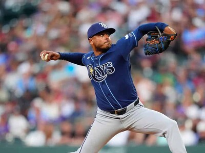 Freddy Peralta comanda el triunfo de los Rays sobre los Tigres