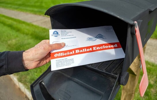 Gobierno de Trump pide por tercera vez al Supremo restringir el voto por correo