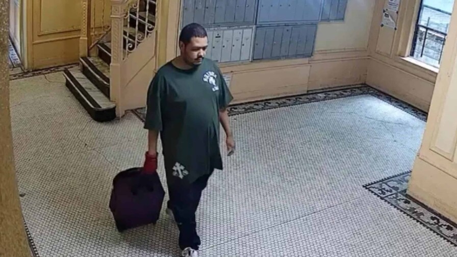 Madre dominicana encontrada muerta en su apartamento en El Bronx fue apuñalada por su hijo Madre dominicana encontrada muerta en su apartamento en El Bronx fue apuñalada por su hijo