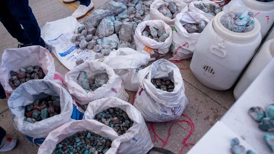 Primera feria de venta de larimar re&uacute;ne una oferta de 15,000 libras