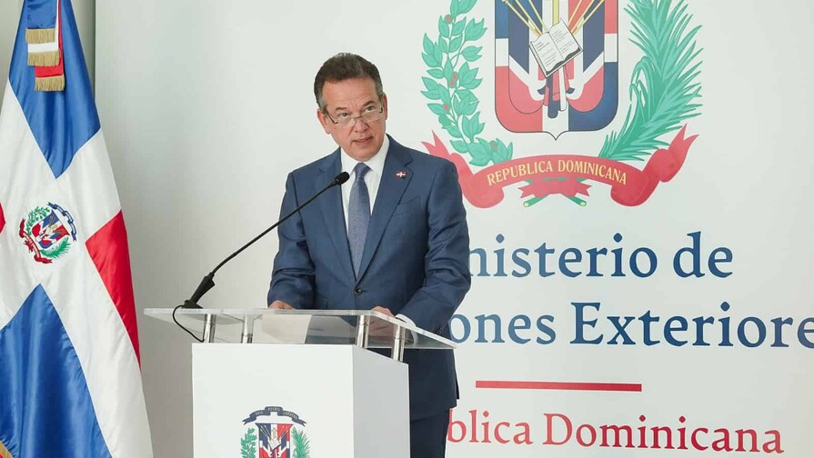 El canciller dialoga con EE. UU. sobre aranceles impuestos a RD El canciller dialoga con EE. UU. sobre aranceles impuestos a RD
