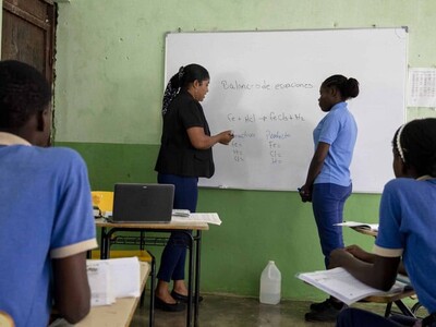 Hostilidad en aulas afecta a profesores en el país