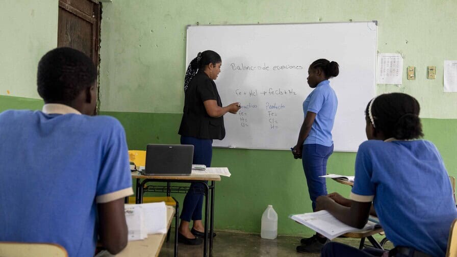 Profesores denuncian amenazas y p&eacute;rdida de autoridad en las aulas
