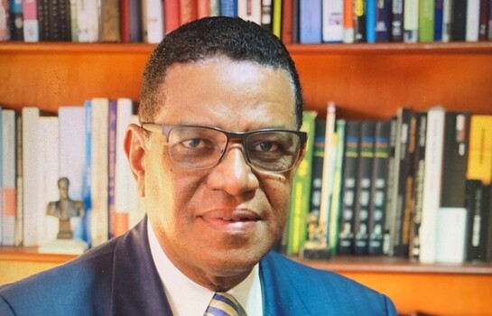 N&eacute;stor Cer&oacute;n presenta libro sobre diplomacia p&uacute;blica dominicana