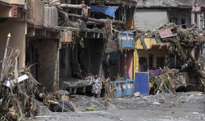 El balance del deslave en Nepal sube a 359 muertos