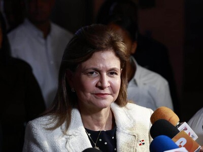 Raquel Peña lamenta muertes de bebés en Maternidad La Altagracia