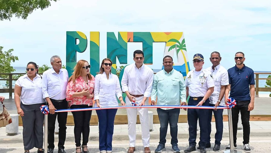 Ministerio de Turismo inaugura parador fotográfico en Punta Rucia Ministerio de Turismo inaugura parador fotográfico en Punta Rucia