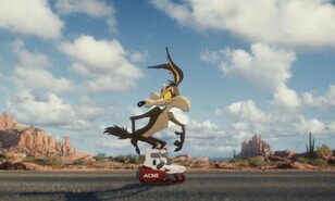 "Coyote vs Acme" finalmente se las ingenia para atrapar un lugar en la cartelera
