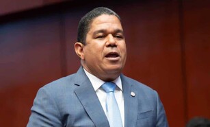 Senador Mois&eacute;s Ayala exige soluci&oacute;n definitiva para el tramo carretero "El Derrumbao" en Barahona