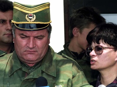 Muere en La Haya Ratko Mladic, el “carnicero de Bosnia” y genocida